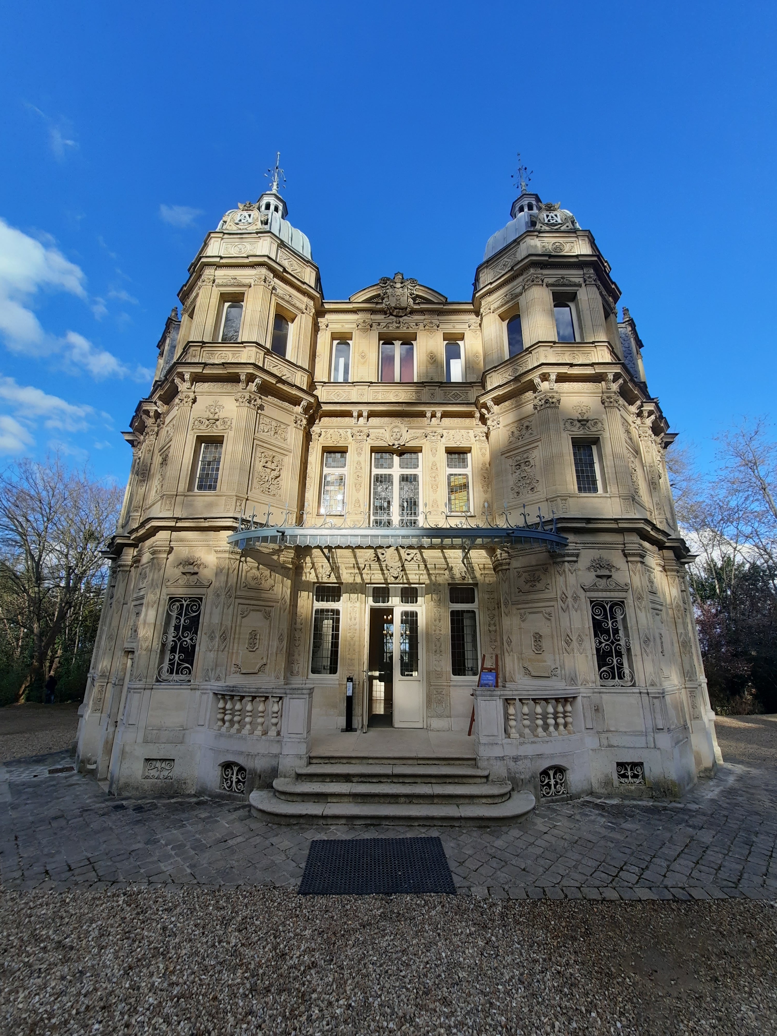 Photo n° 28 de l'avis de L.i fait le 19/03/2023 à 20:22