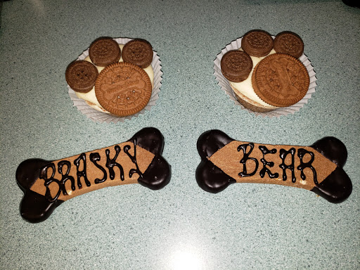 Pet Supply Store «Three Dog Bakery Inc», reviews and photos, 3929 Chenoweth Square, Louisville, KY 40207, USA