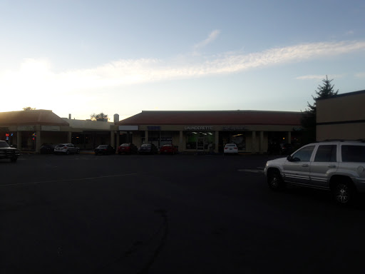 Shopping Mall «Village Shopping Center», reviews and photos, 625 Booth St, Reno, NV 89509, USA