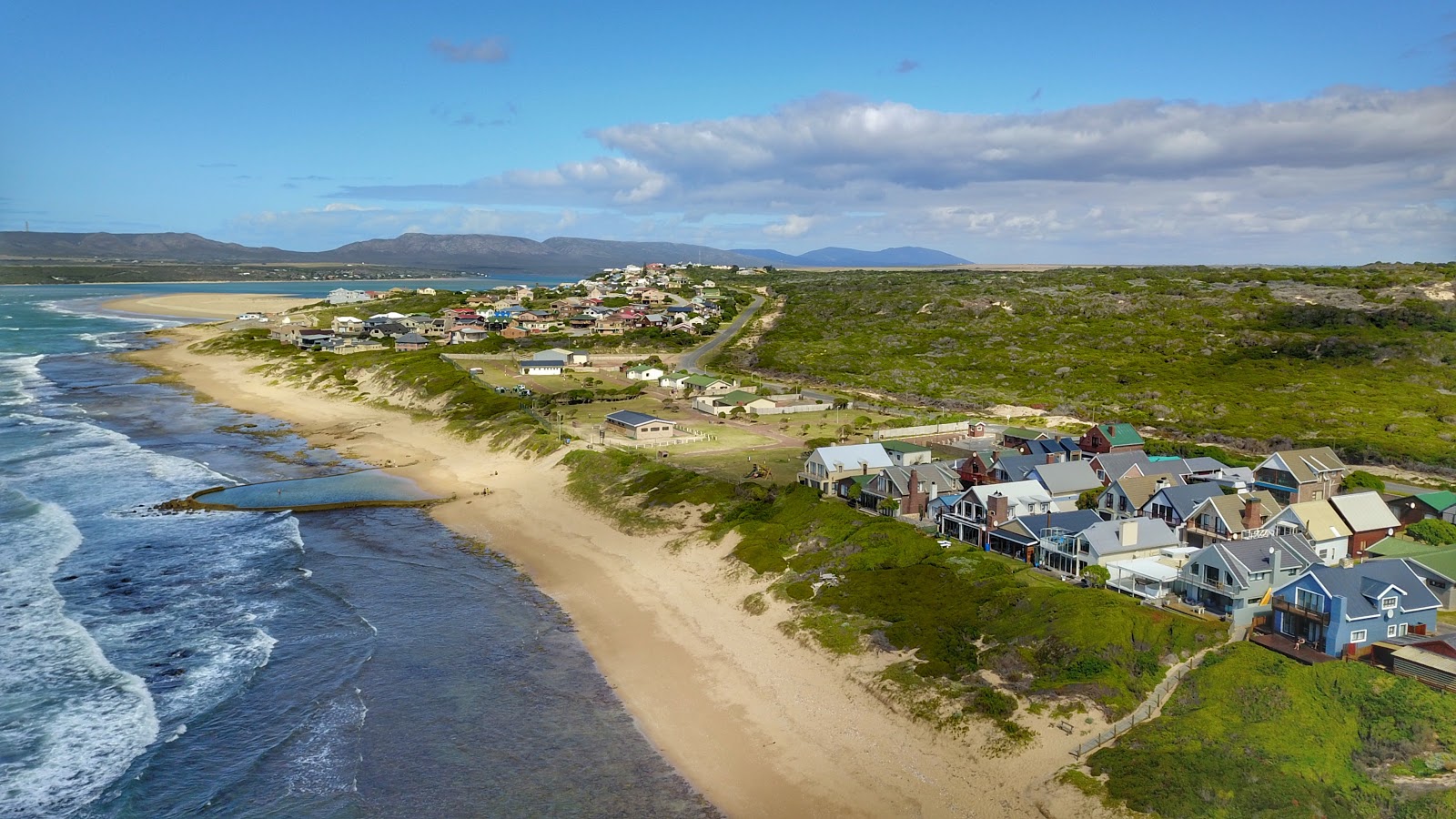 Foto de Witsand beach con brillante arena fina superficie