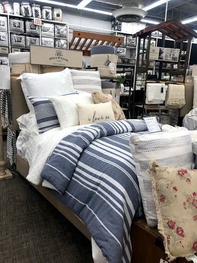 Bed Bath & Beyond image 4