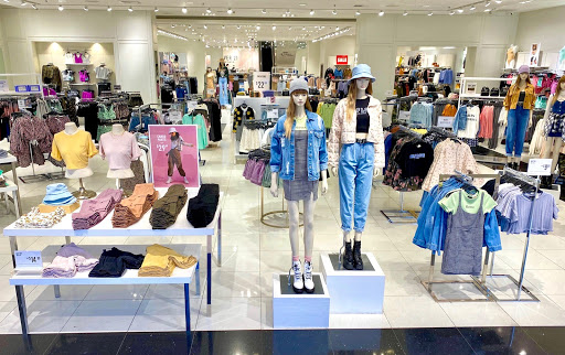 Clothing Store «Forever 21», reviews and photos, 211 W Farms Mall, Farmington, CT 06032, USA