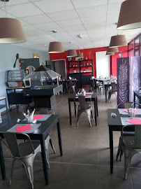 Atmosphère du Restaurant CHEZ VAL ET JC à Fromentières - n°2