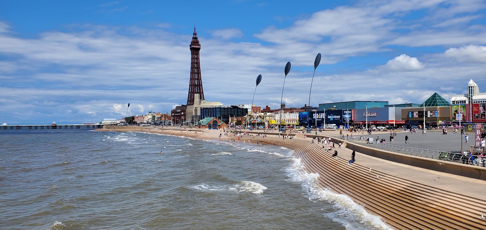Foto av Blackpool Beach med grå sand yta