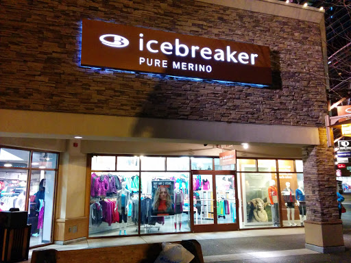 Sportswear Store «Icebreaker Woodburn Outlet», reviews and photos, 1001 N Arney Rd, Woodburn, OR 97071, USA