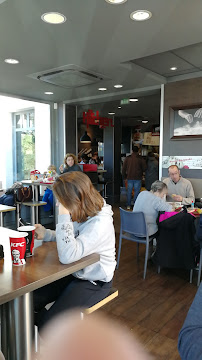 Atmosphère du Restaurant KFC Nimes - n°12