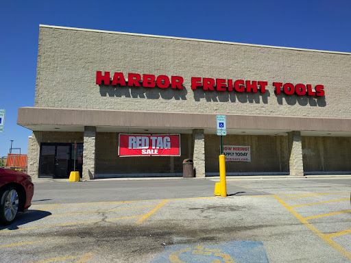 Hardware Store «Harbor Freight Tools», reviews and photos, 7600 la Crosse Ave, Burbank, IL 60459, USA