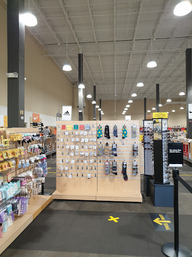 Shoe Store «DSW Designer Shoe Warehouse», reviews and photos, 1300 Huguenot Rd, Midlothian, VA 23113, USA