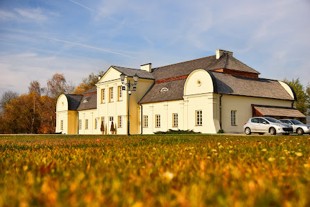 Pałac Suchodolskich w Dorohusku Parkowa 5, 22-175 Dorohusk-Osada, Polska