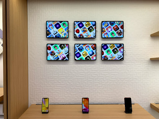 Computer Store «Apple The Woodlands», reviews and photos, 1201 Lake Woodlands Dr, The Woodlands, TX 77380, USA