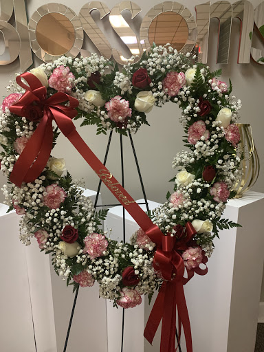 Florist «Blossoms Florist», reviews and photos, 8711 Reading Rd, Cincinnati, OH 45215, USA