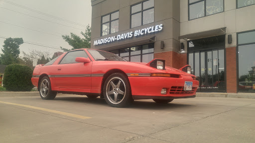 Bicycle Store «Madison & Davis Bicycle Shop», reviews and photos, 912 S 8th St, Quincy, IL 62301, USA