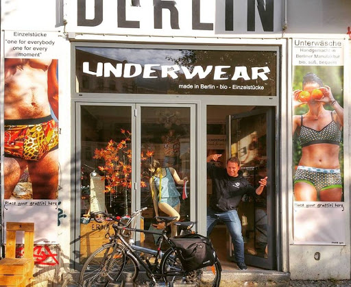 Stores to buy women s underwear Berlin