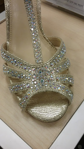 Shoe Store «DSW Designer Shoe Warehouse», reviews and photos, 16920 SW 72nd Ave, Tigard, OR 97224, USA