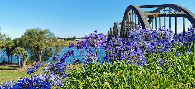 https://www.cluthanz.com/visit/see-and-do/balclutha-bridge/