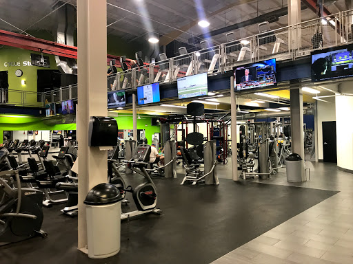 Health Club «Onelife Fitness - Newport News Gym», reviews and photos, 815 City Center Blvd, Newport News, VA 23606, USA