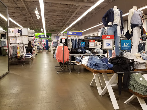 Clothing Store «Old Navy», reviews and photos, 3581 N Freeway Blvd, Sacramento, CA 95834, USA