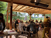Atmosphère du La Guinguette de Giverny. Restaurant saisonnier sans réservation. - n°8