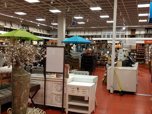 Home Goods Store «Pier 1 Imports», reviews and photos, 2130 NJ-35, Holmdel, NJ 07733, USA