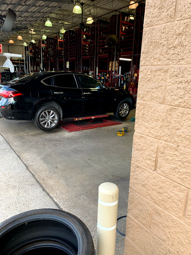 Tire Shop «Discount Tire Store - Plano, TX», reviews and photos, 8700 Ohio Dr, Plano, TX 75024, USA