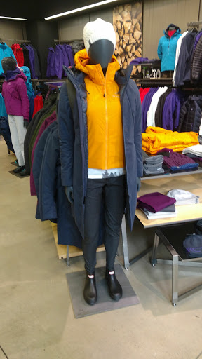Sportswear Store «Arc’teryx Washington, DC Store», reviews and photos, 1099 H St NW, Washington, DC 20001, USA
