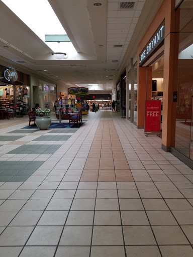 Shopping Mall «Muncie Mall», reviews and photos, 3501 N Granville Ave, Muncie, IN 47303, USA