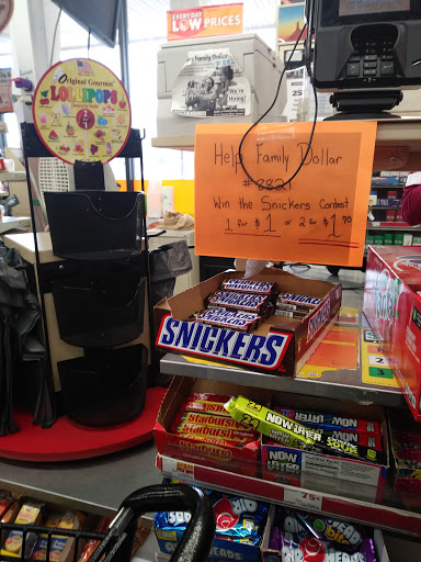 Dollar Store «FAMILY DOLLAR», reviews and photos, 25640 W 8 Mile Rd, Southfield, MI 48033, USA