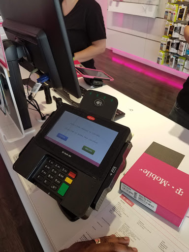 Shopping Mall «Collegetown Shopping Center», reviews and photos, 731 Delsea Dr, Glassboro, NJ 08028, USA