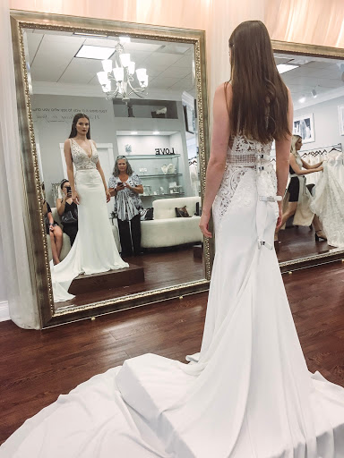 Bridal Shop «Bella Bianca Bridal», reviews and photos, 17W527 E Roosevelt Rd, Oakbrook Terrace, IL 60181, USA