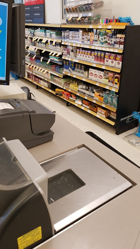 Grocery Store «Winn-Dixie», reviews and photos, 10 McFarland Blvd, Northport, AL 35476, USA