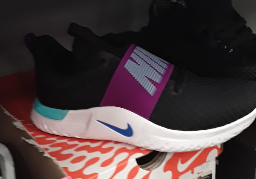 Shoe Store «Shoe Carnival», reviews and photos, 5161 Hinkleville Rd, Paducah, KY 42001, USA