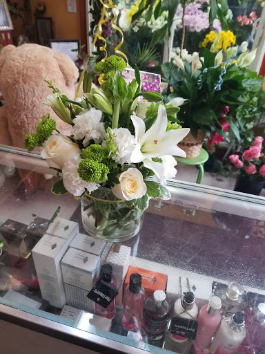 Florist «The Flower Pot & Basket Shop», reviews and photos, 5631 W Madison St, Chicago, IL 60644, USA