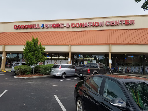 Goodwill, 2029 N University Dr, Sunrise, FL 33322, USA, 