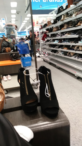 Clothing Store «Ross Dress for Less», reviews and photos, 902 Sepulveda Blvd, Harbor City, CA 90710, USA
