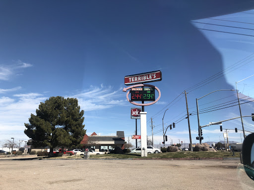 Gas Station «Terrible Herbst Convenience Store», reviews and photos, 3291 E Andy Devine Ave, Kingman, AZ 86401, USA