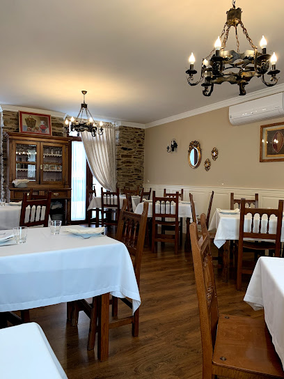 Restaurante Casa Chelo - Rúa Fraga do Rei, 14, 15810 Arzúa, A Coruña, Spain