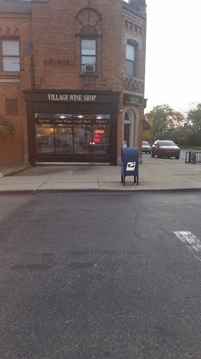 Wine Store «Village Wine Shop», reviews and photos, 15228 E Jefferson Ave, Grosse Pointe Park, MI 48230, USA