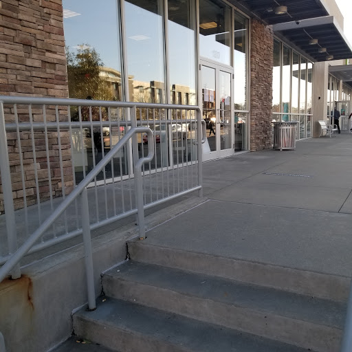 Cell Phone Store «Verizon», reviews and photos, 410 S University Ave Ste 130, Little Rock, AR 72205, USA