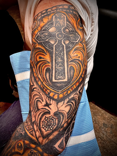 Tattoo Shop «Into The Sun Tattoo Studio», reviews and photos, 323 Bridge St, Phoenixville, PA 19460, USA