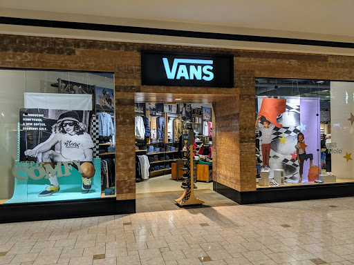 Shoe Store «Vans», reviews and photos, 300 Monticello Ave #121, Norfolk, VA 23510, USA