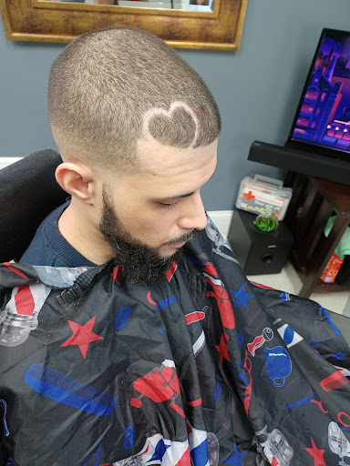 Barber Shop «Los Bambinos Barbershop», reviews and photos, 428 New Britain Ave, Hartford, CT 06106, USA