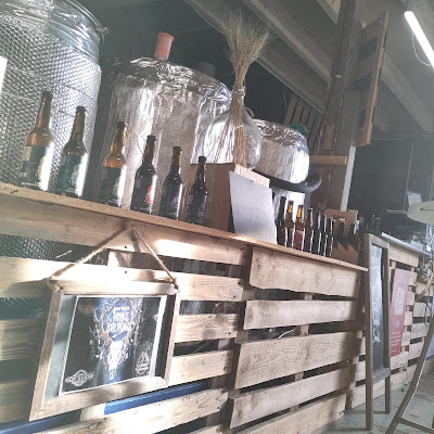 La Hutte Enchantée Microbrasserie à Sainte-Soulle