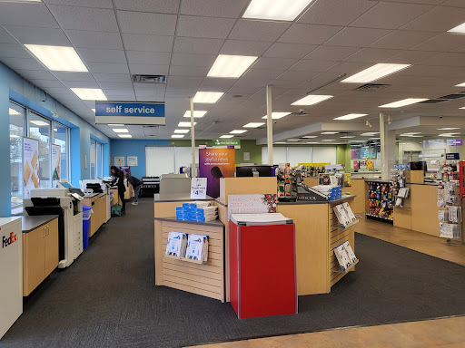 Print Shop «FedEx Office Print & Ship Center», reviews and photos, 6998 Bland St, Springfield, VA 22150, USA