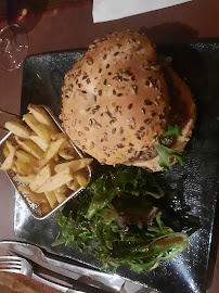 Hamburger du Restaurant français L'INSTANT PARTAGÉ à Vauréal - n°3