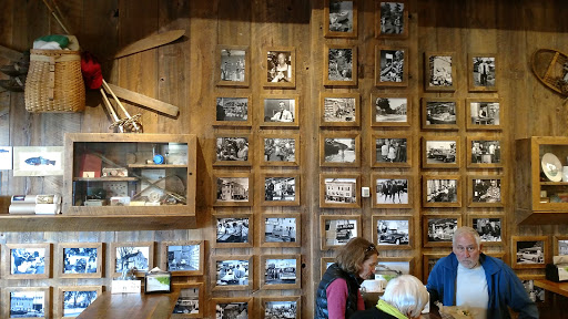 Clothing Store «The North Face Outlet», reviews and photos, 5 Bow St, Freeport, ME 04032, USA