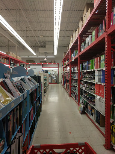 Office Supply Store «Staples», reviews and photos, 6004 Youngstown Warren Rd, Niles, OH 44446, USA