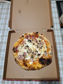 Pizza du Restaurant italien San Remo Hochstatt - n°9
