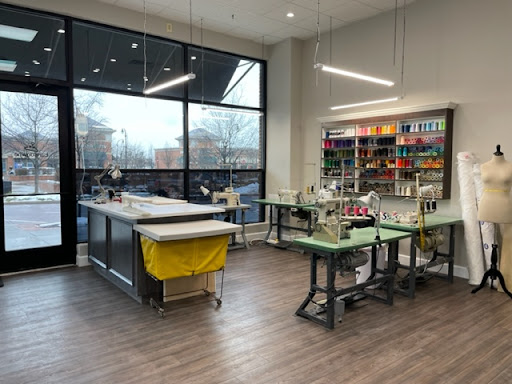 Dry Cleaner «Lansdowne Cleaners», reviews and photos, 19401 Promenade Dr, Leesburg, VA 20176, USA