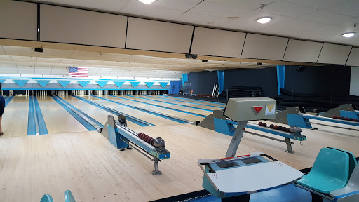 Bowling Alley «Old Town Bowling Center», reviews and photos, 156 Center St, Old Town, ME 04468, USA