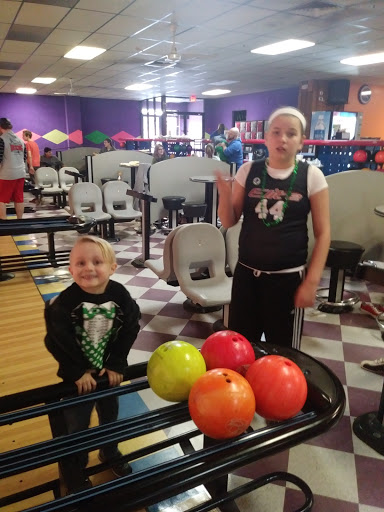 Bowling Alley «Capital Bowl», reviews and photos, 80 Anderson Rd, Frankfort, KY 40601, USA